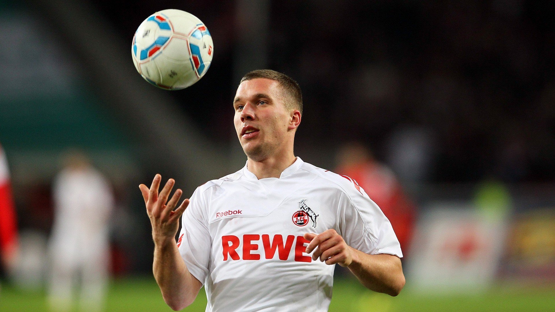 户外摄影跑结合赛 选手需完成指定视角拍摄方算打卡成功